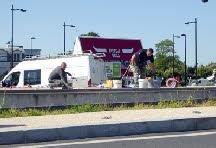 Corbeil-Essonnes : Les travaux permettant de remettre en service les jets d'eau du rond-point Doisneau ont enfin démarré.