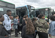 Corbeil-Essonnes : Les élèves sur le site de la société de transport Tice.
