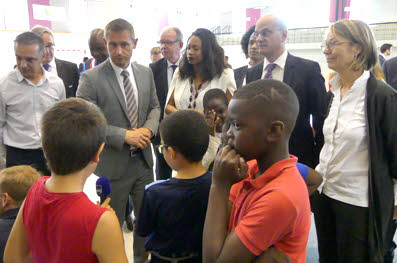 Courcouronnes : Les trois ministres ont dialogué avec les enfants.